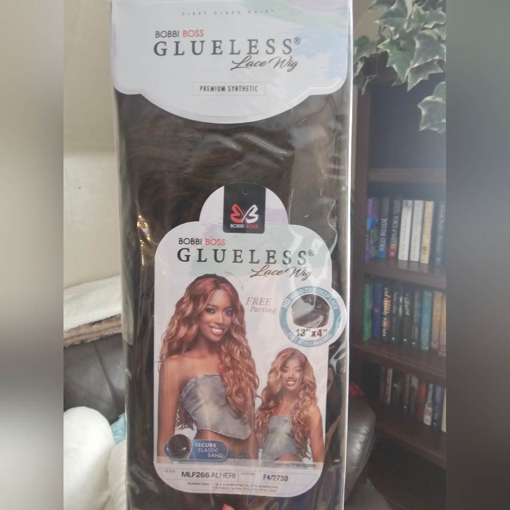 Bobbi Boss Glueless Lace Wig